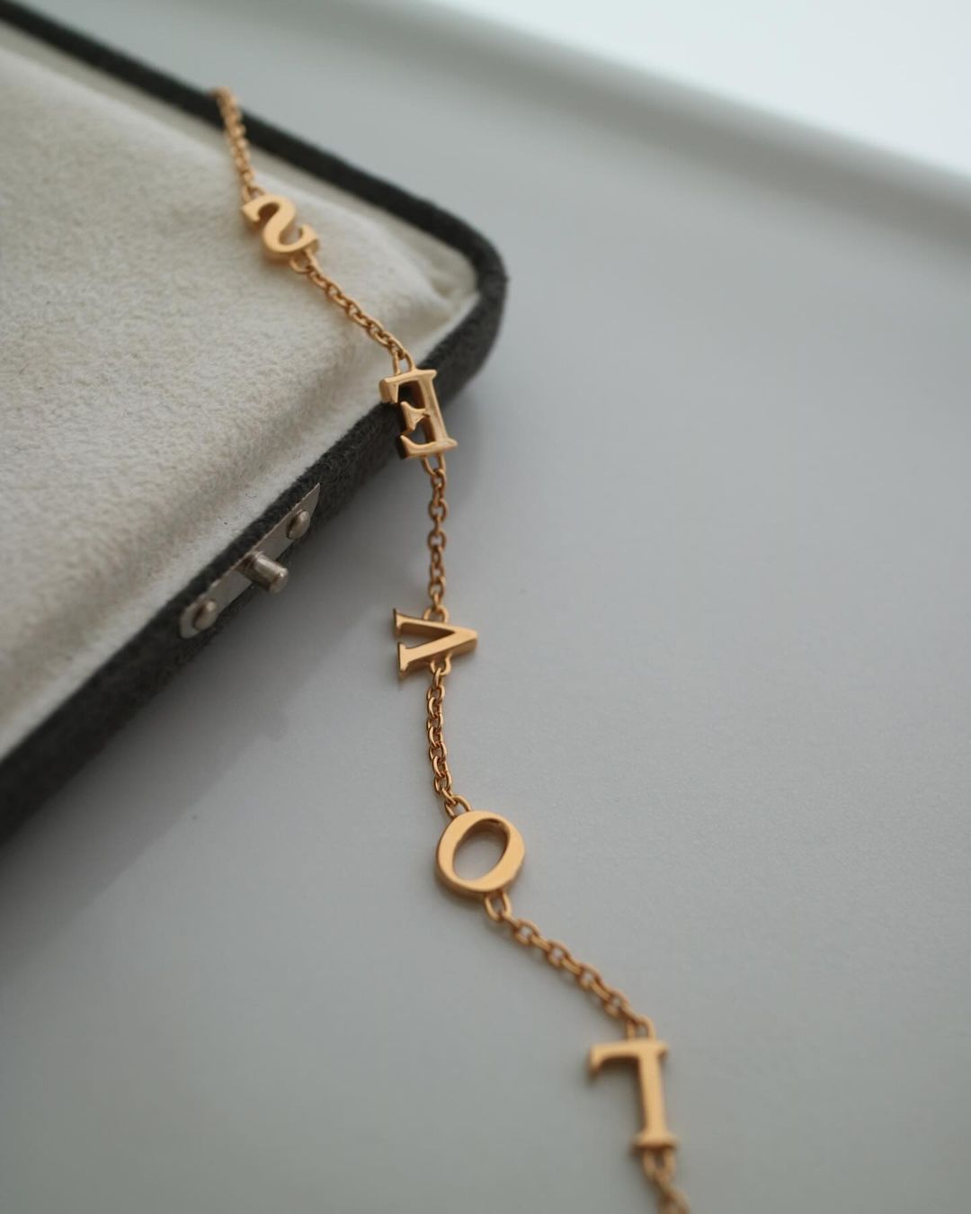 LOVES Station bracelet